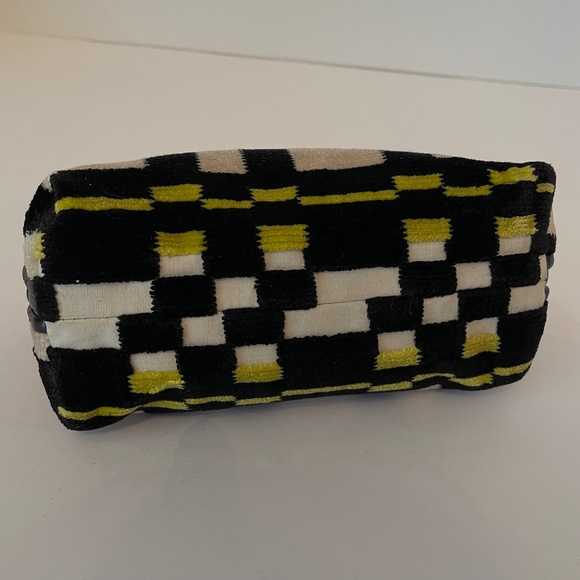 Bottega Veneta Velvet Pouch Cosmetic Case Mini Bag - Picture 7 of 13